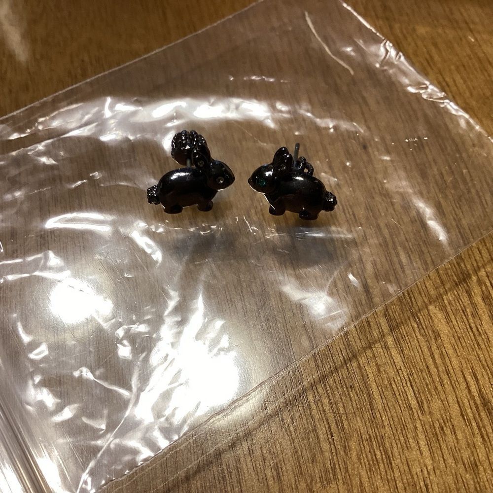 Black Tone Metal Bunny Pierced Earrings